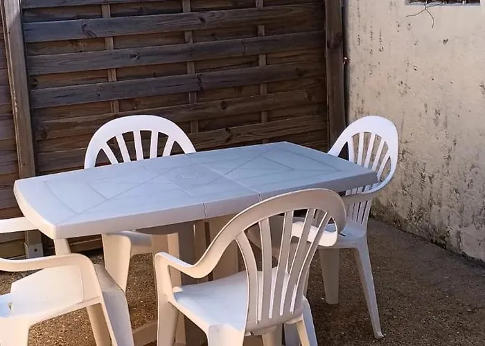 A - 64 M² - Avec Jardin Lägenhet *